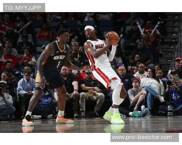 阿德巴约盛赞哈克斯实力非凡期待他争夺最佳第六人荣誉